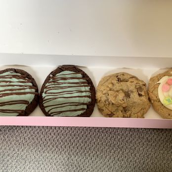 Crumbl - Goodyear - Bakeries Near Me - Goodyear, Arizona