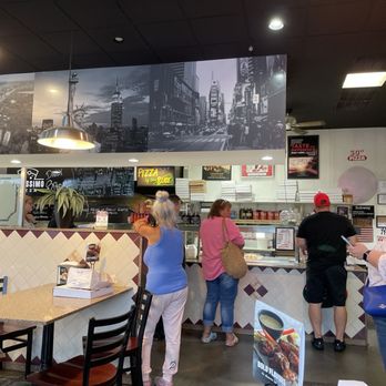 Bellissimo Pizza Cafe - Pizza order counter - Pizza Near Me - Williamsburg, Virginia