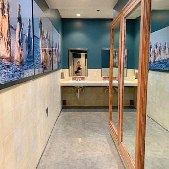 Shaker Mill - Powder room - Cocktail Bars Near Me - Santa Barbara, California