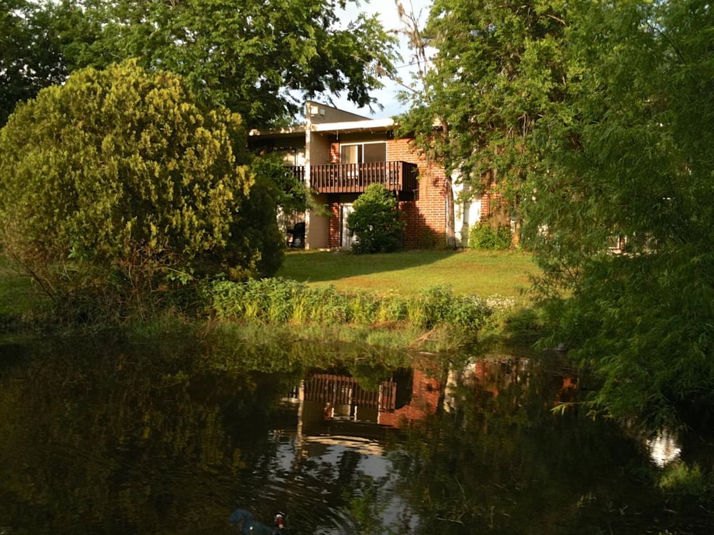 SUN BAY APARTMENTS 708 SW 16th Ave, Gainesville, Florida Apartments