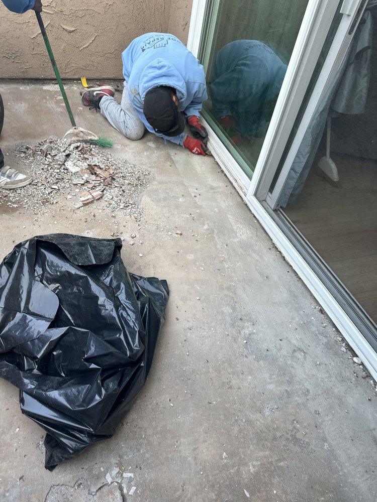 Slide of T’S Roofing