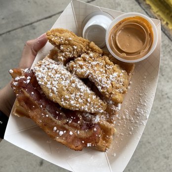 Waffle O'licious - Chicken and waffles yum - Food Trucks Near Me