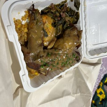 Smith and Webster - Turkey wings with corn bread dressing and collard greens - Southern Near Me - Miami, Florida Smith and Webster - Turkey wings with corn bread dressing and collard greens - Southern Near Me - Miami, Florida