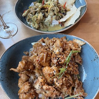 Milestones Grill and Bar - Canadian (New) Near Me - Delta, British Columbia