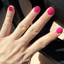Q-Nails and Co - Gel manicure