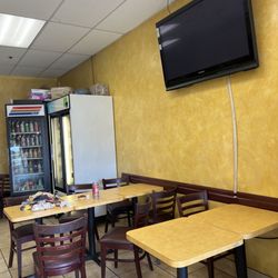 Kelly's Donuts and Burgers