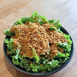 Houlme - Salad of kale, garlic & fried sourdough