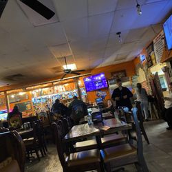 Taqueria El Tapatio - They have a bar an TV