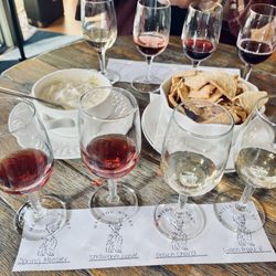 D'vine Wine
