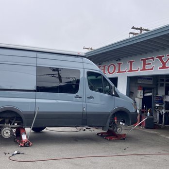 Holley's Tire Service - The correct way to lift a Sprinter. - Tires Near Me - San Clemente, California