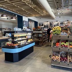 Spinx Market & Eatery