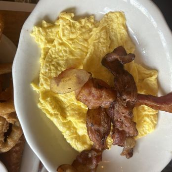 Round the Clock Diner East - Diners Near Me - York, Pennsylvania