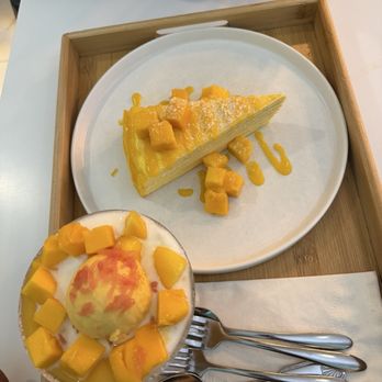 Mango Mango Dessert - Mango Mille Crepe Cake 12" - Desserts Near Me - Chicago, Illinois