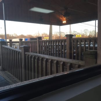 Armando's East Ridge - Outside seating - New American Near Me - Chattanooga, Tennessee Armando's East Ridge - Outside seating - New American Near Me - Chattanooga, Tennessee