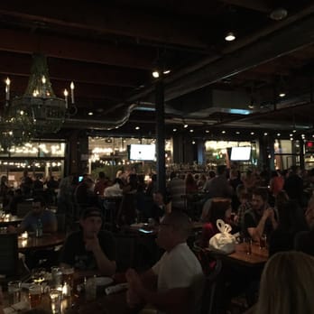 The Yard - Inside the dining area. - Bars Near Me - Phoenix, Arizona