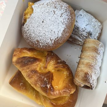 La Brioche Bakery - Facturas - Argentine Near Me - Orem, Utah