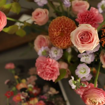 Grove House - Florists Near Me - Northbrook, Illinois Grove House - Florists Near Me - Northbrook, Illinois