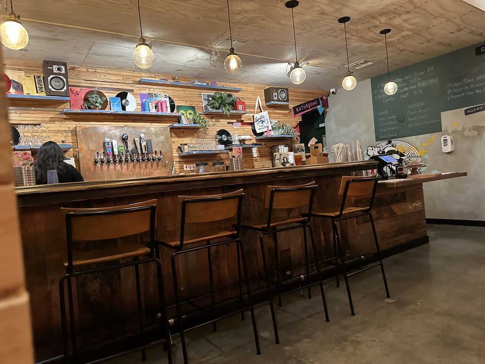 Spitz - Studio City