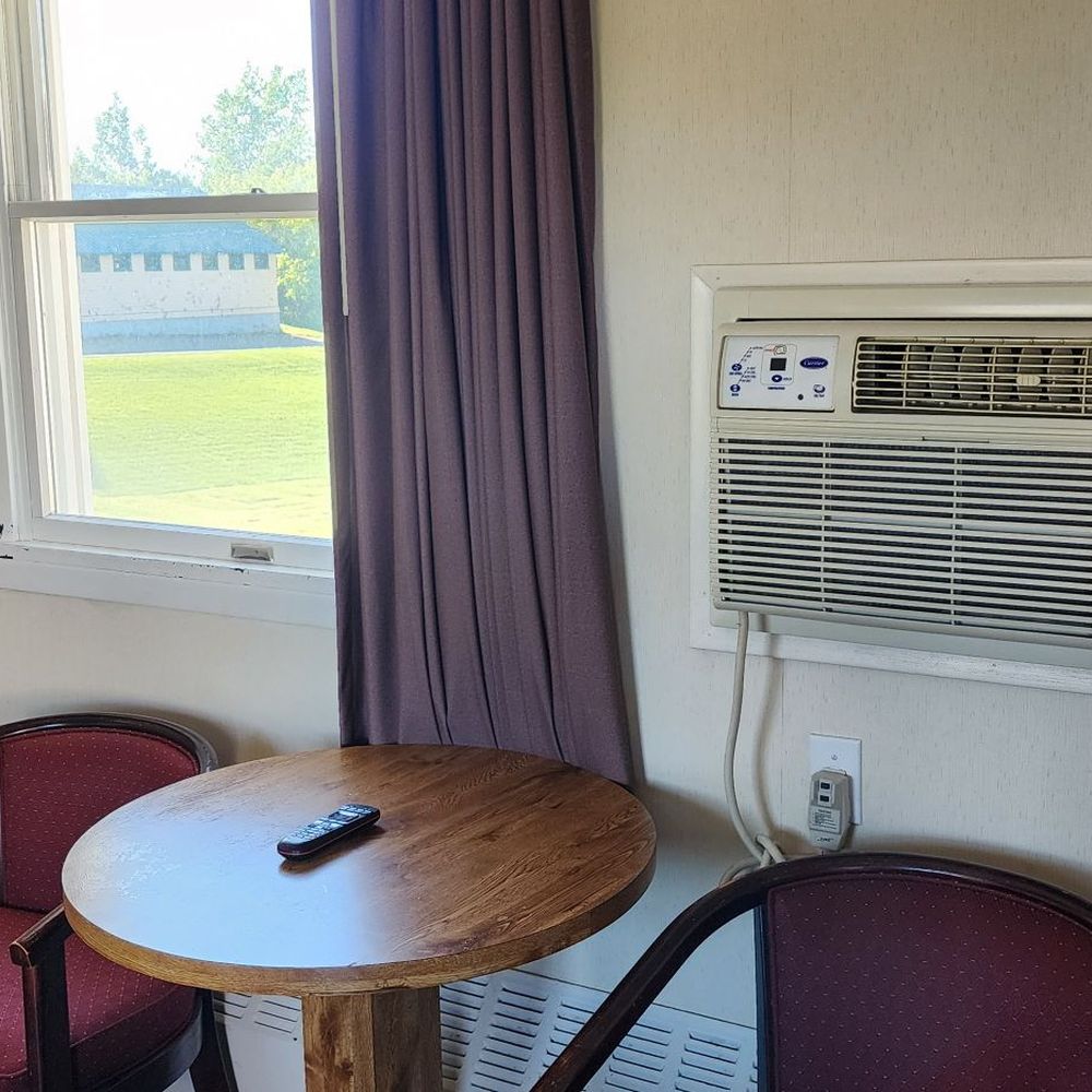Malone Inn - Hotels Near Me - Malone, New York