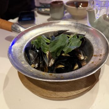 Osha Thai Kitchen - Steamed Mussels with Thai Herb - Thai Near Me - Houston, Texas Osha Thai Kitchen - Steamed Mussels with Thai Herb - Thai Near Me - Houston, Texas