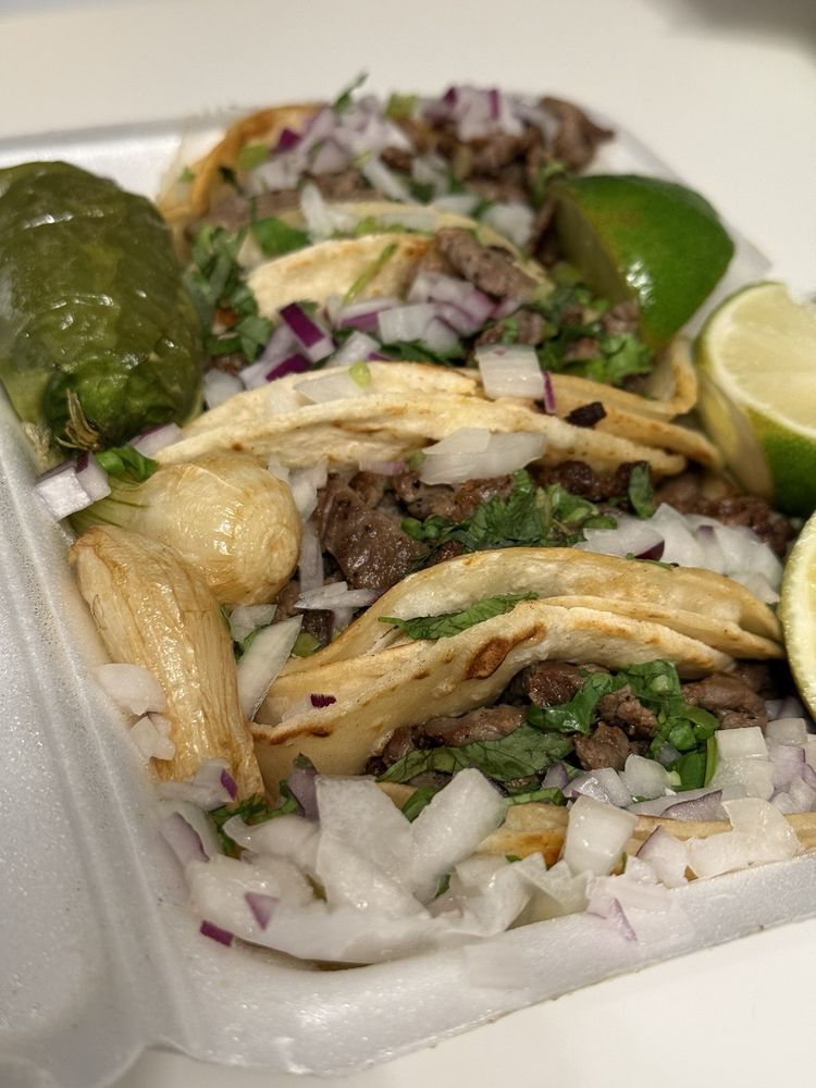 Food from Taqueria La Prima