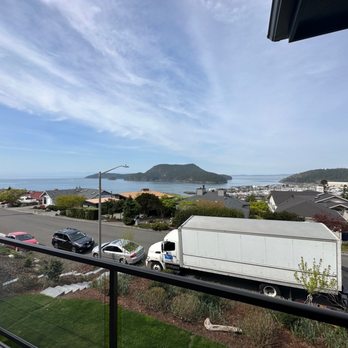 Man With A Truck Moving - Their huge truck helped keep the cost down bc they only needed one truck for the move. - Movers Near Me - Seattle, Washington Man With A Truck Moving - Their huge truck helped keep the cost down bc they only needed one truck for the move. - Movers Near Me - Seattle, Washington