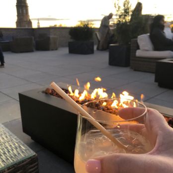 The Loutrel - Rooftop bar with complimentary cocktails! - Hotels Near Me - Charleston, South Carolina