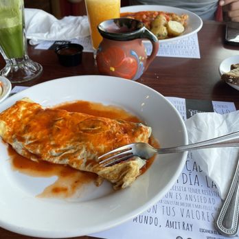 Café de la Flor - Cafeteria Near Me - Tijuana, BCN