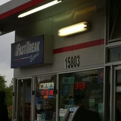 Bayfair Unocal 76 - Store front