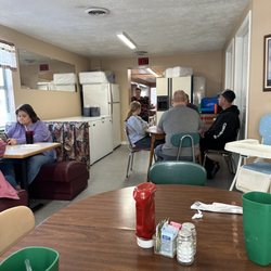Donna's Diner - Smelled like you were eating in a crawl space. Momma always said you can't just eat any old bodies chicken and dumplings.
