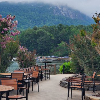 Foxrun Resort - Outside dining area 2 - Resorts Near Me - Lake Lure, North Carolina