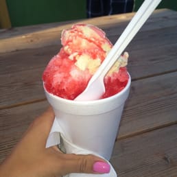 Tigers Blood with a scoop of ice cream and condensed milk drizzled on top, AMAZING!!!!
