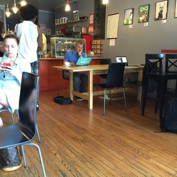 Absolute Coffee - As you can see this is a great place to connect, chat or meet with loved ones. - Coffee & Tea Near Me - Brooklyn, New York