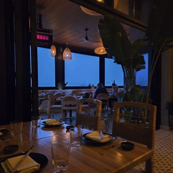 Macanda - This room looks out to the lake - Beer, Wine & Spirits Near Me - Wayzata, Minnesota
