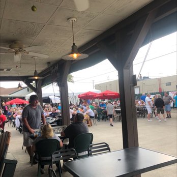 Benny's Pizza - Outside patio - Pizza Near Me - Marysville, Ohio Benny's Pizza - Outside patio - Pizza Near Me - Marysville, Ohio