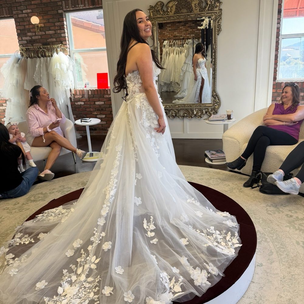 Love Era Bridal Shop - Bridal Near Me - Temecula, California