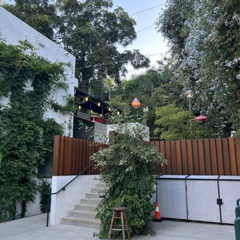 Sunset Beer Garden - Beer Gardens Near Me - Los Angeles, California Sunset Beer Garden - Beer Gardens Near Me - Los Angeles, California