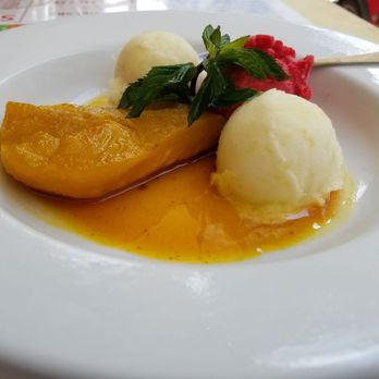 Shipudei Berek - Pear sorbet - Jewish Near Me - Warsaw, MZ