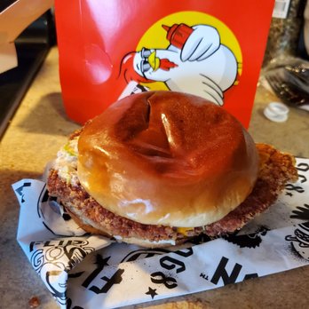 Guy Fieri's Flavortown Kitchen - Chicken guy sandwich, very dry - Food Delivery Services Near Me Guy Fieri's Flavortown Kitchen - Chicken guy sandwich, very dry - Food Delivery Services Near Me