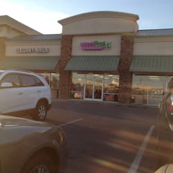 sweetFrog Premium Frozen Yogurt