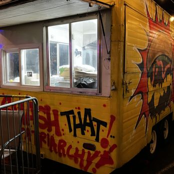 Smash That Burger - Front view of the food truck - Burgers Near Me - Seattle, Washington Smash That Burger - Front view of the food truck - Burgers Near Me - Seattle, Washington