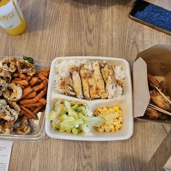 Bon Appetea Cafe - Arcadia - calamari, sweet potato fries, malay chicken, fried chicken. total was around $40 - Coffee & Tea Near Me - Arcadia, California