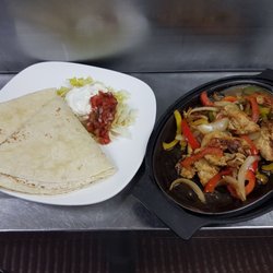Nora's Park Bench Cafe - Chicken fajitas