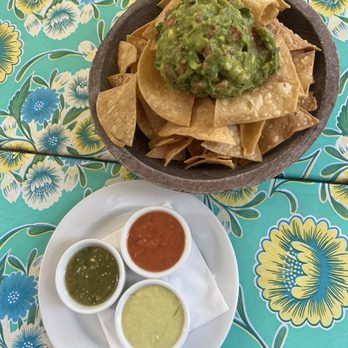La Venadita - salsa and guac - Mexican Near Me - Sacramento, California La Venadita - salsa and guac - Mexican Near Me - Sacramento, California