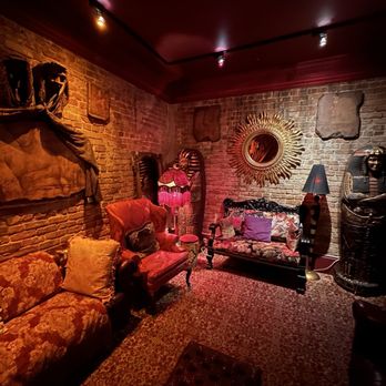 Muriel's Jackson Square - Seance Room - Cajun/Creole Near Me - New Orleans, Louisiana Muriel's Jackson Square - Seance Room - Cajun/Creole Near Me - New Orleans, Louisiana