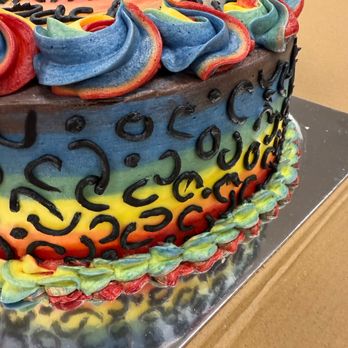4 Sprinkles Bakery - Cake - Cupcakes Near Me - Des Moines, Iowa