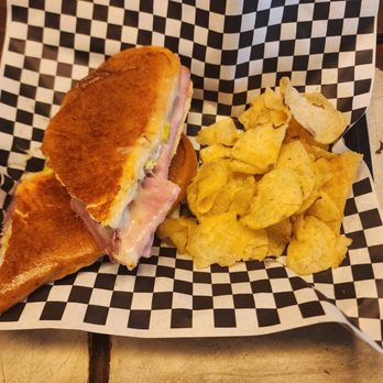 Wolf Branch Brewing - Breweries Near Me - Leesburg, Florida