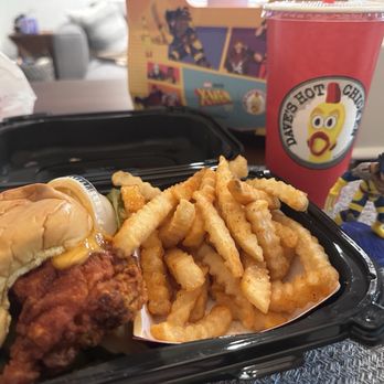 Dave's Hot Chicken - Dave's X-Meal w/ Slider - Chicken Shop Near Me - Torrance, California Dave's Hot Chicken - Dave's X-Meal w/ Slider - Chicken Shop Near Me - Torrance, California
