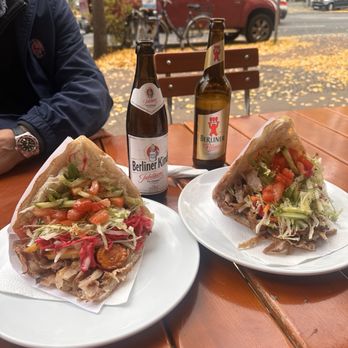 brunnen Dönerhaus - Chicken and beef doner - Fast Food Near Me - Berlin, BE