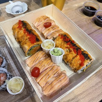Sushi Kombu - Torched salmon sushi & Roll Set - Japanese Near Me - Toronto, Ontario Sushi Kombu - Torched salmon sushi & Roll Set - Japanese Near Me - Toronto, Ontario